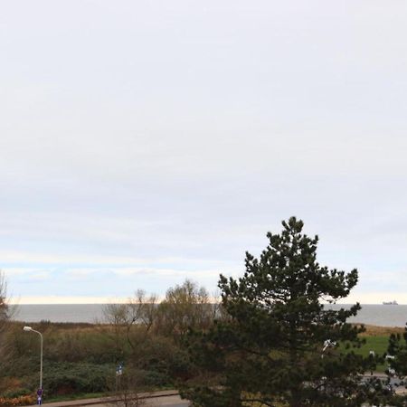 Ferienwohnung Mit Seeblick Und Schwimmbadnutzung In Cuxhaven Exterior photo